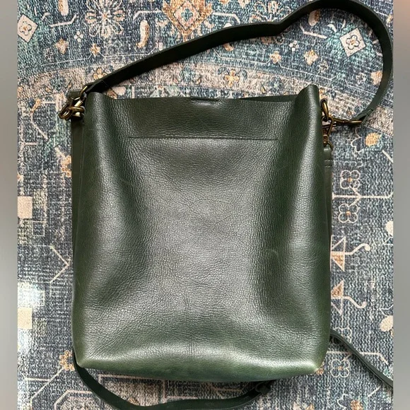 Madewell Transport Bucket Bag in Bottle Green 💚 - Picture 3 of 12